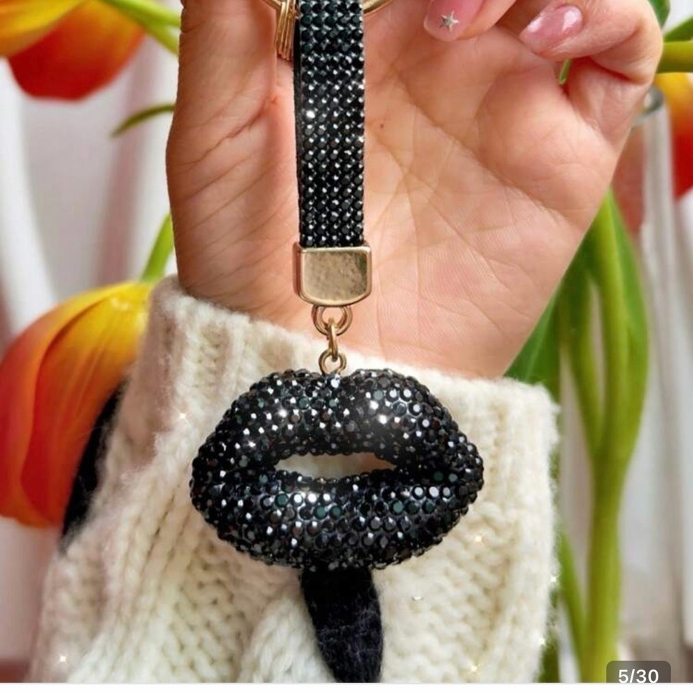 Sparkling  Rhinestone Lip Keychain Bag/ Purse Charm  Lips Keychain - Picture 7 of 8
